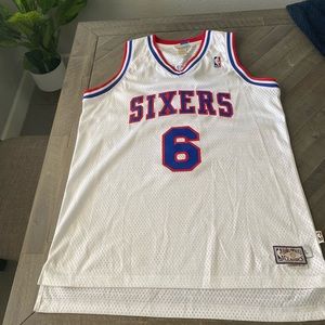 Sixers Julius “Dr J” Irving jersey